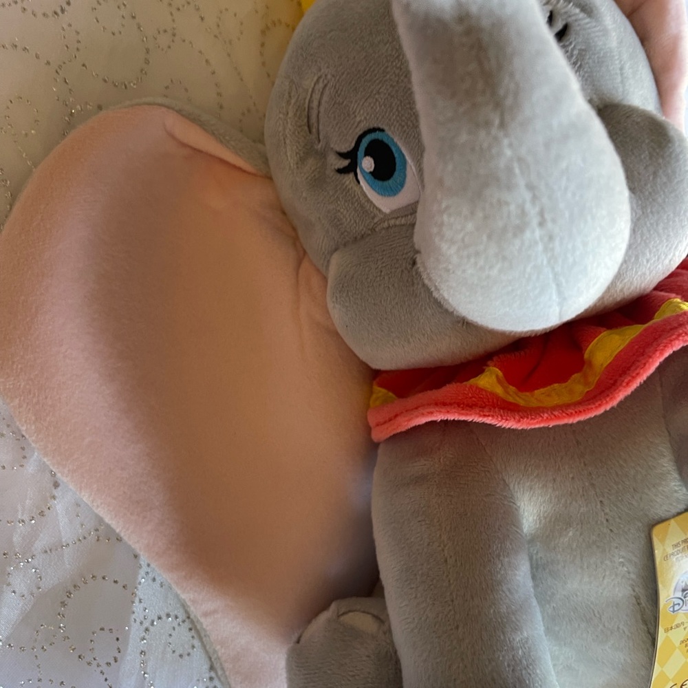 Dumbo - Picture 6 of 9